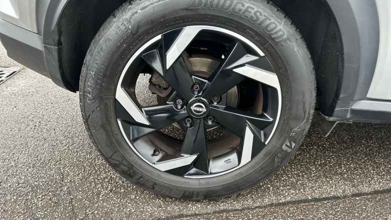 Nissan Juke 1.0 DiG-T 114 N-Connecta 5dr Petrol Hatchback